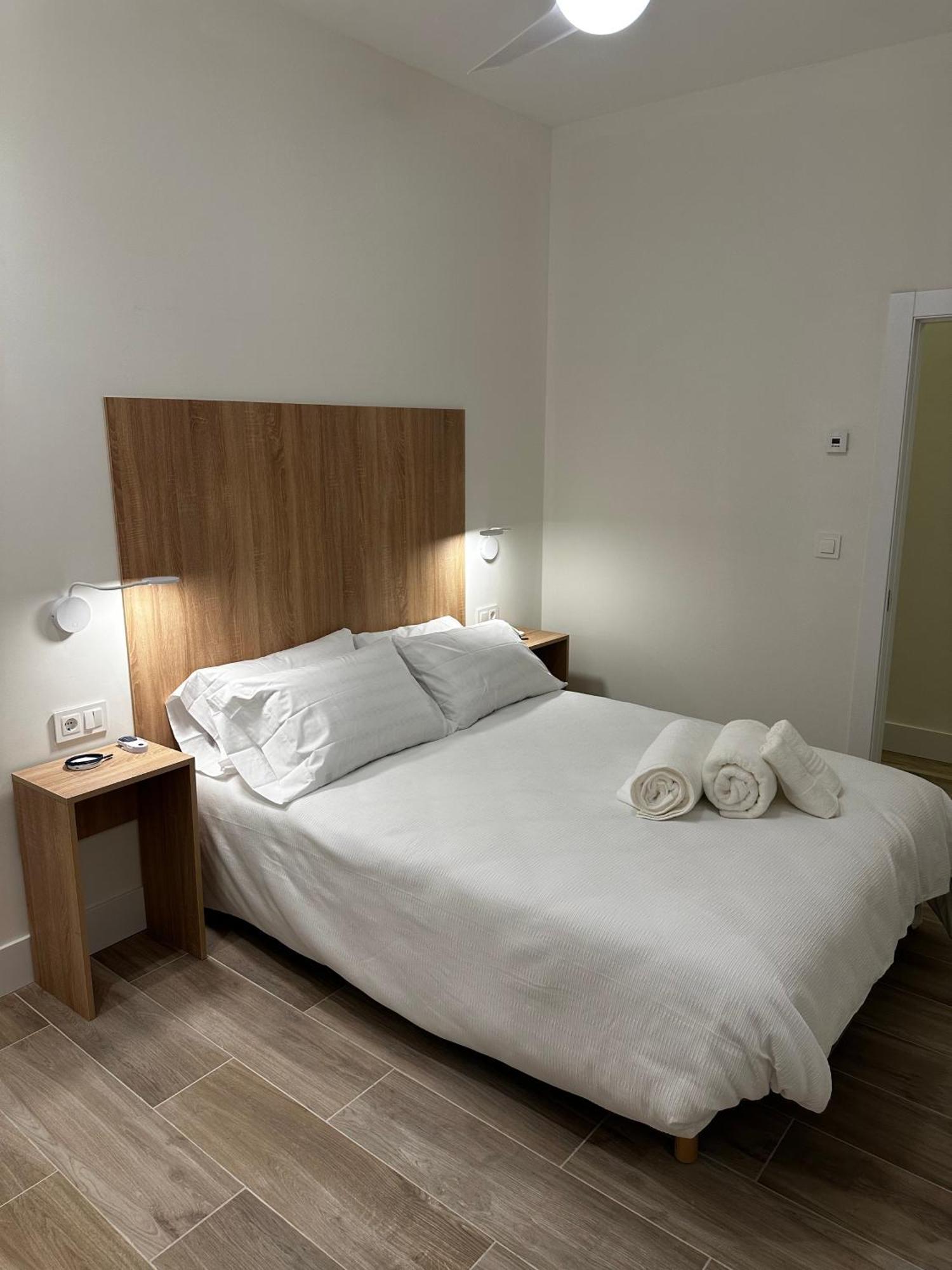 Apartamentos Moncloa Madrid Luaran gambar