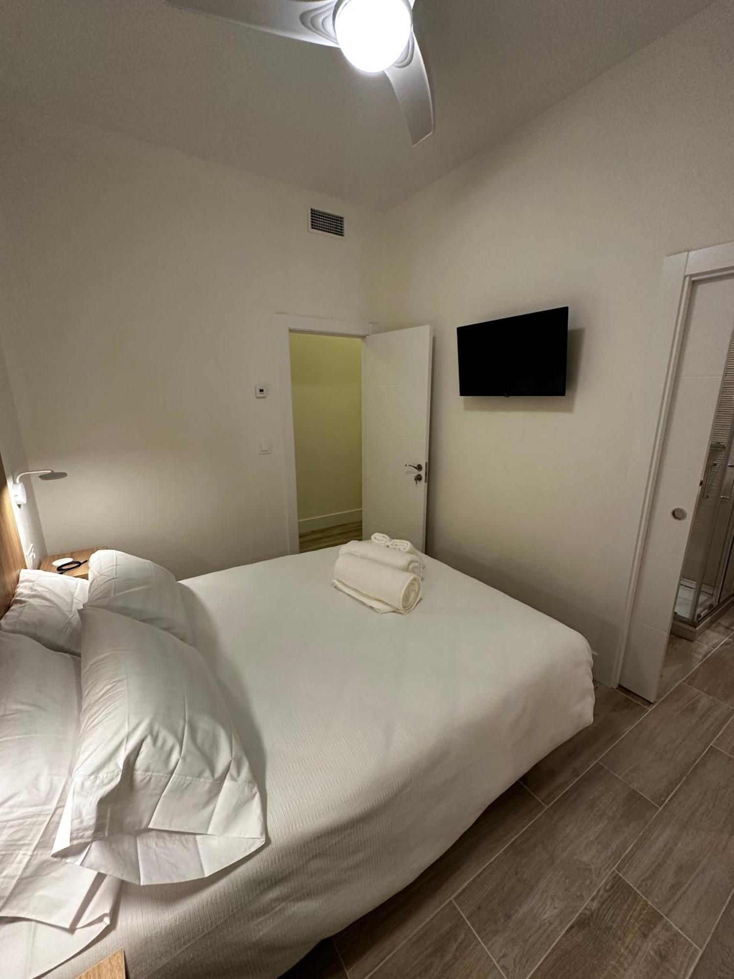 Apartamentos Moncloa Madrid Luaran gambar